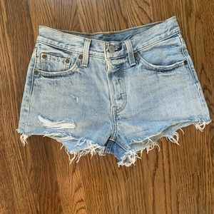 501 Original Women’s Levi Shorts